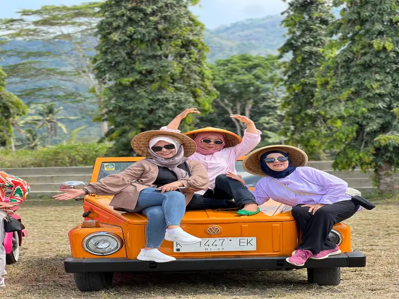Trip Wisata Seru VW Safari Borobudur bersama pelanggan setia